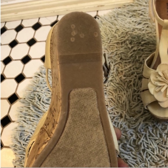 Madden Girl Kolasso Wedged Canvas T Strap Sandals - Picture 7 of 8